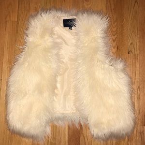 American Eagle Faux White Fur Vest